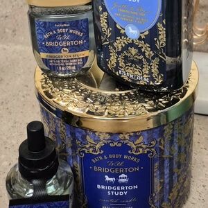 COPY - Bath & Body Works Bridgerton Blue and Gold Bath & Body Set
